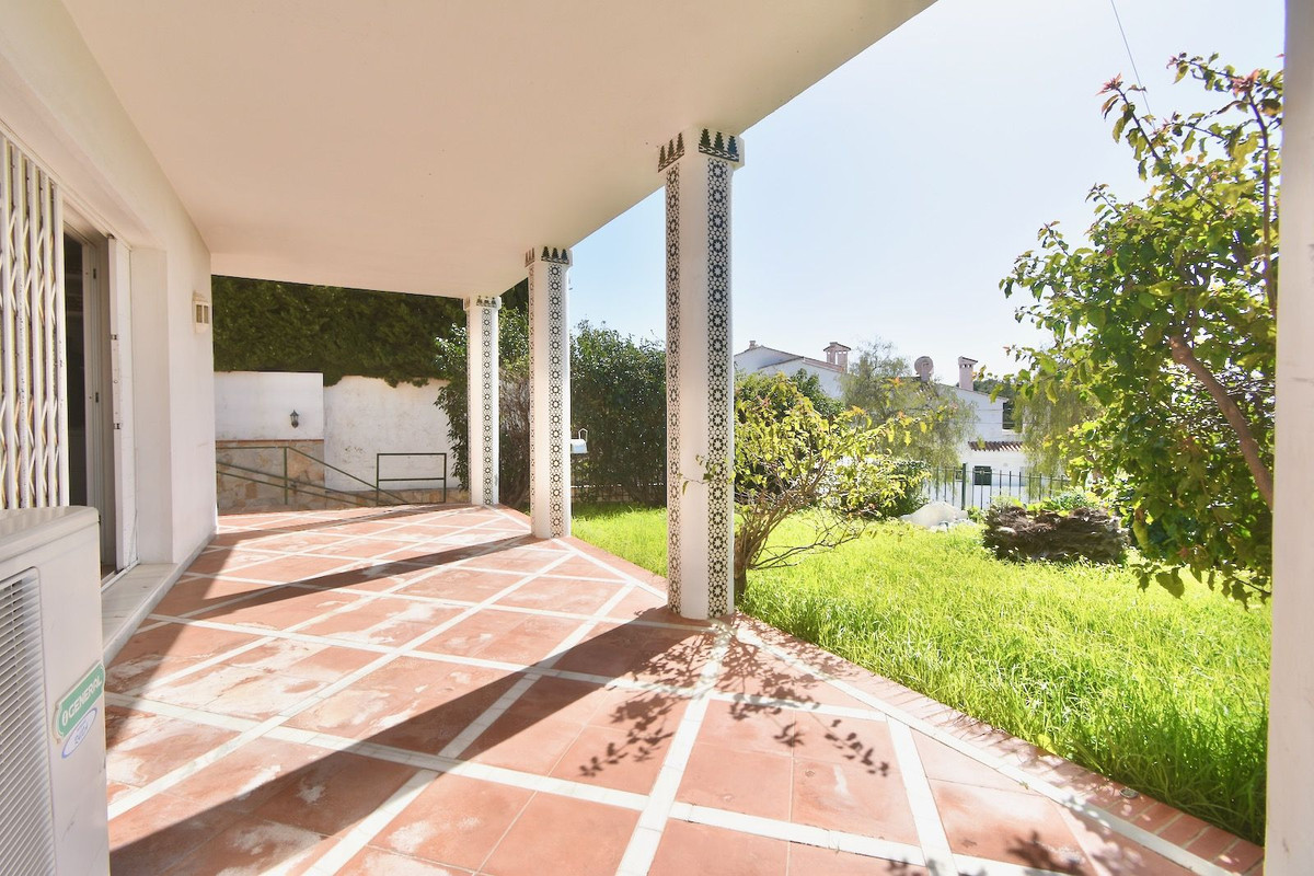 Villa for sale in Mijas