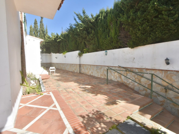 Villa for sale in Mijas