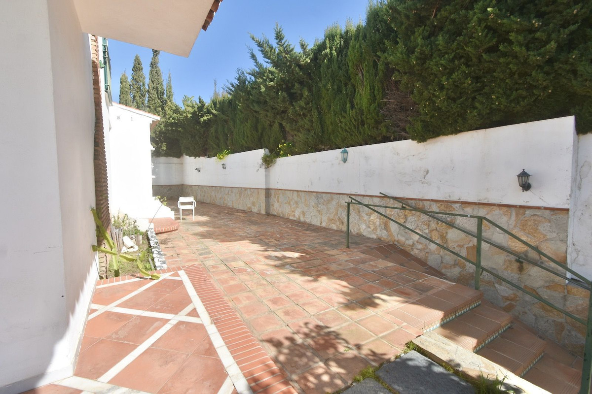 Villa for sale in Mijas