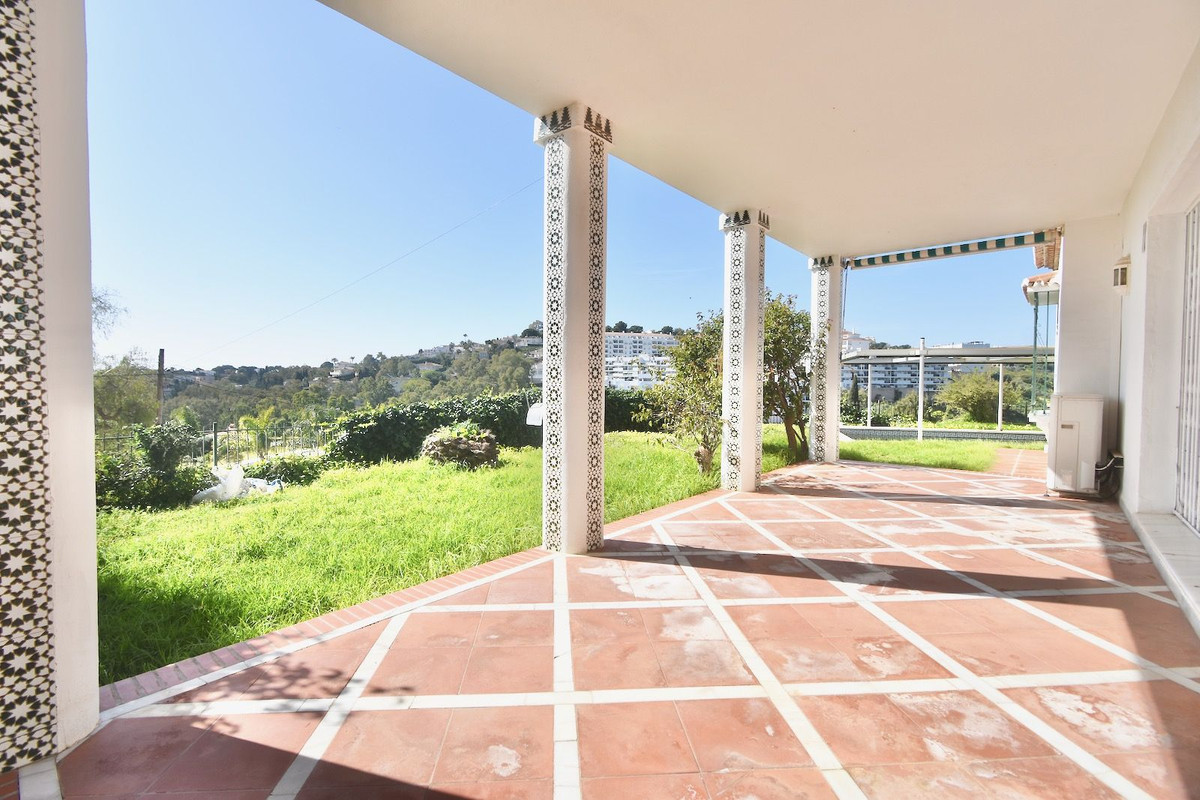 Villa for sale in Mijas
