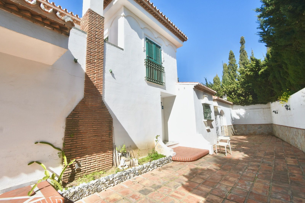 Villa for sale in Mijas