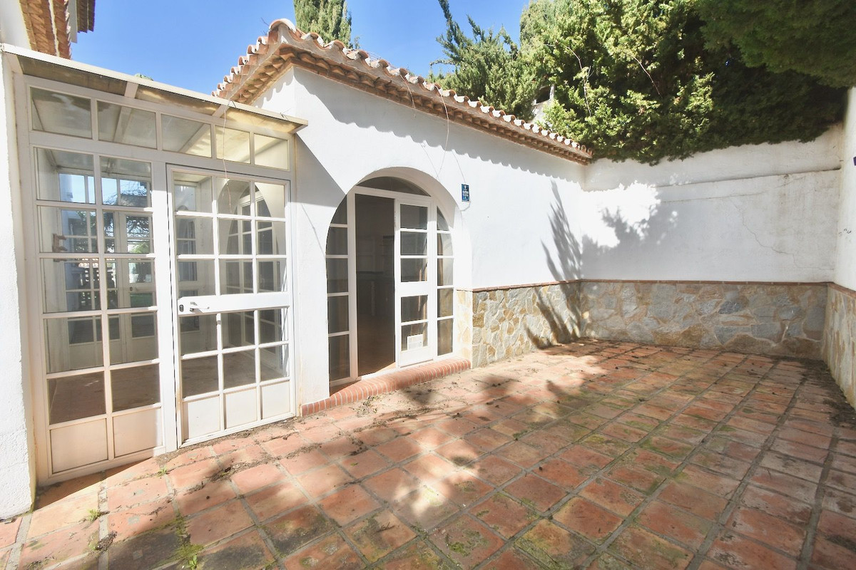 Villa for sale in Mijas