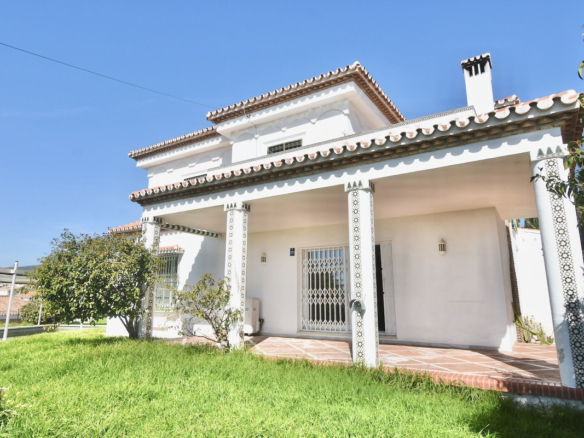 Villa for sale in Mijas