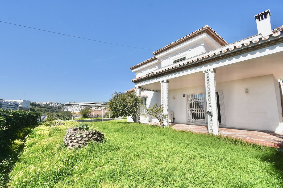 Villa for sale in Mijas