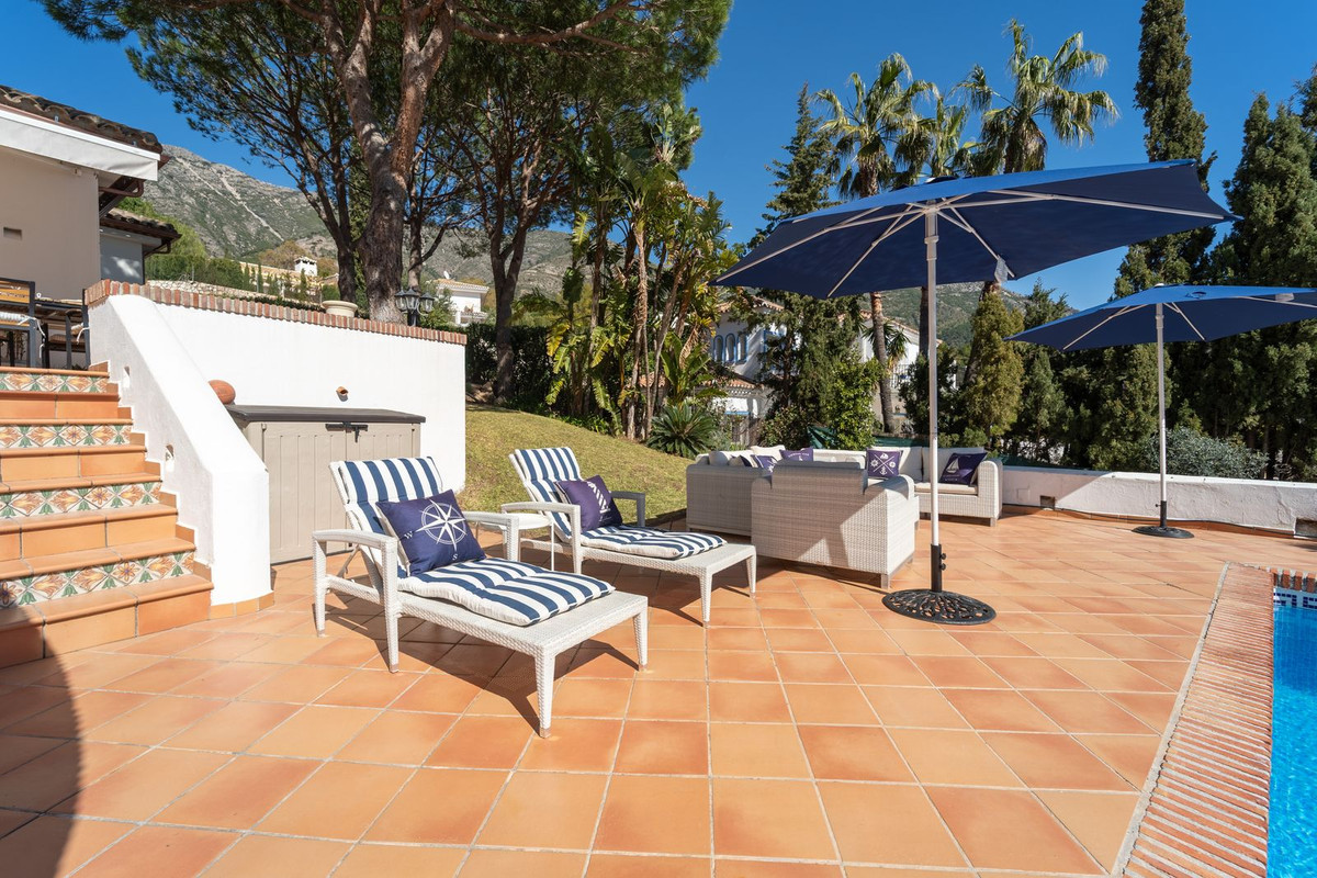 Villa for sale in Mijas