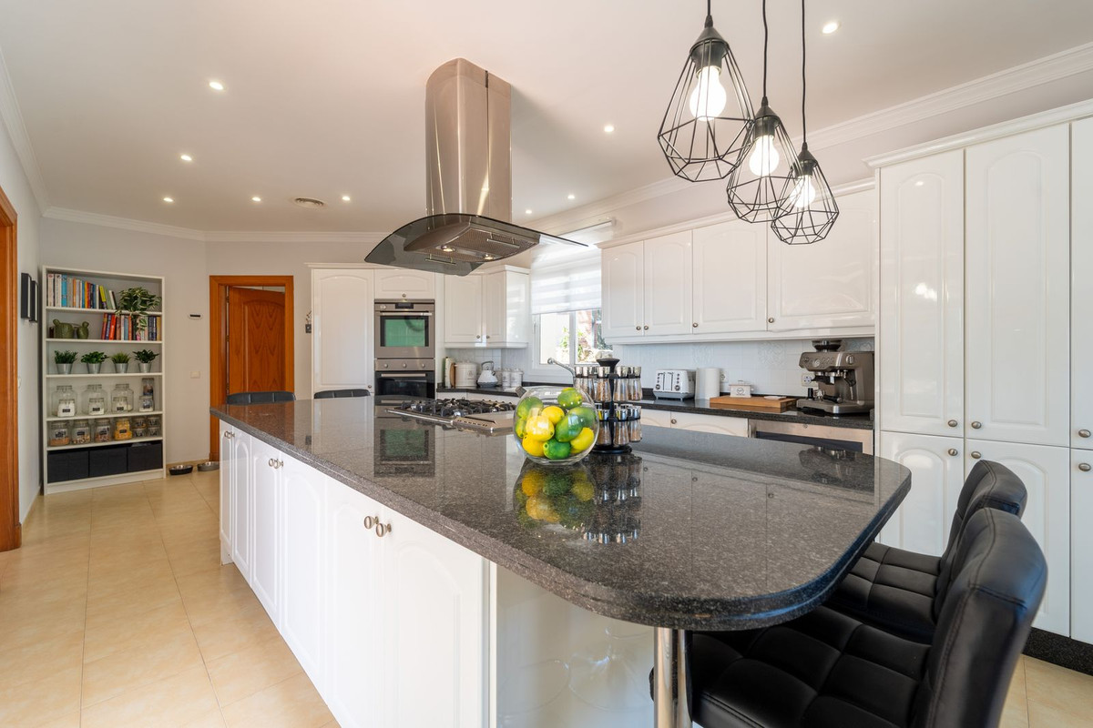 Villa for sale in Mijas