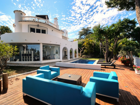 Villa for sale in Mijas