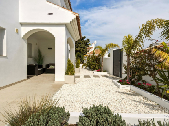 Villa for sale in Mijas