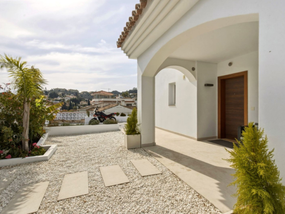Villa for sale in Mijas