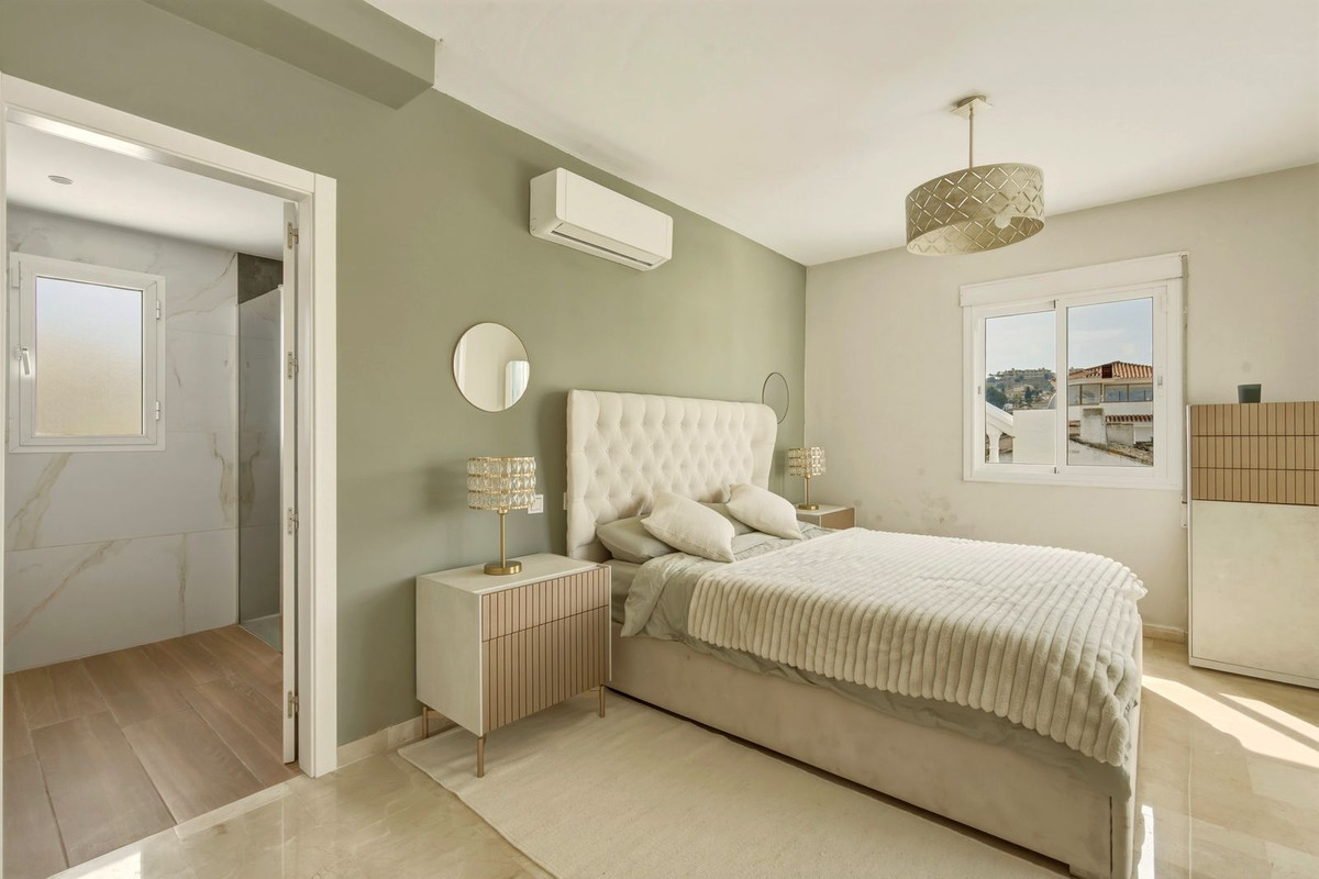 Villa for sale in Mijas