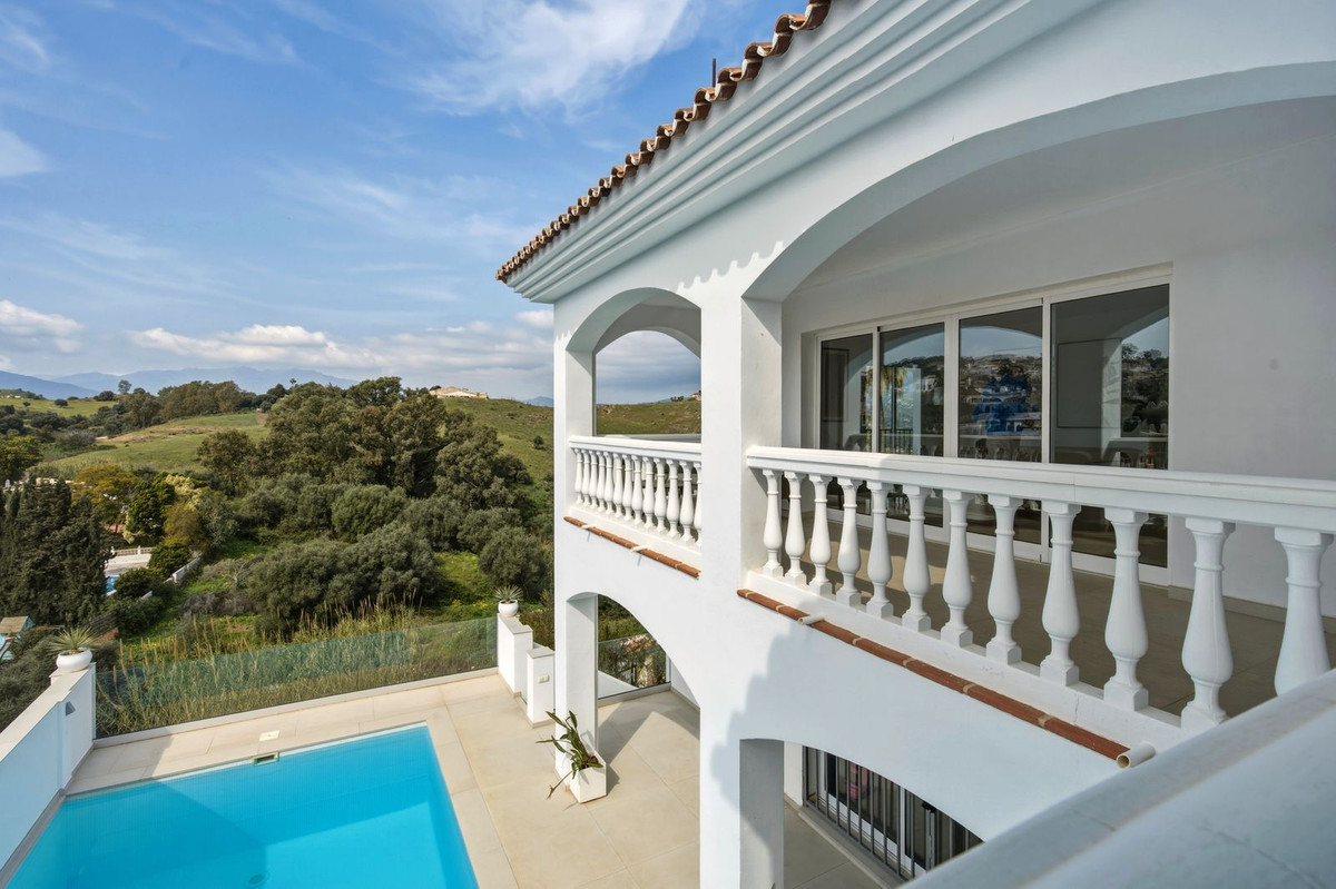 Villa for sale in Mijas