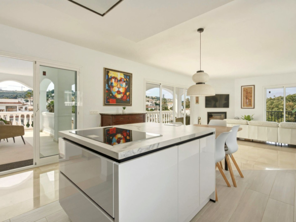 Villa for sale in Mijas