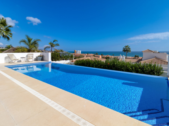 Villa for sale in Mijas