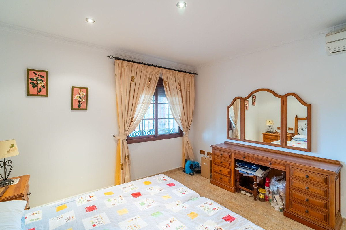 Villa for sale in Mijas