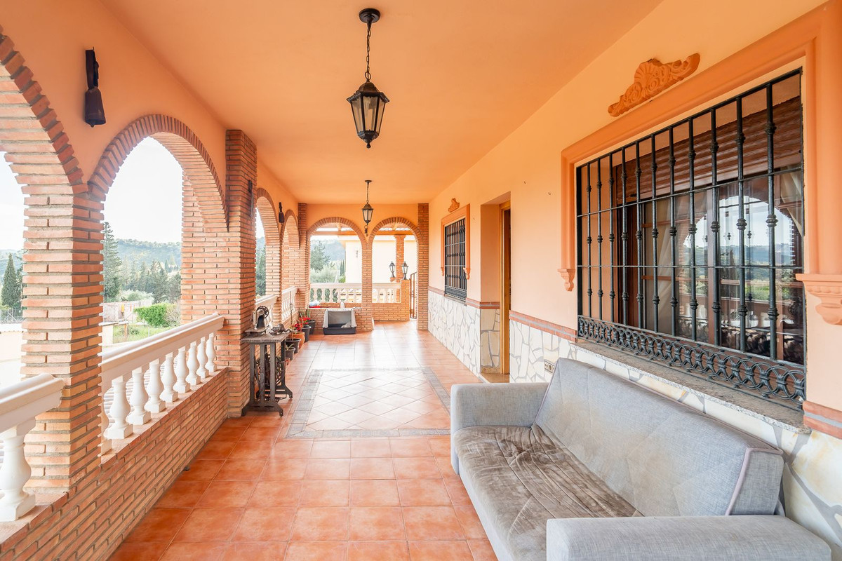 Villa for sale in Mijas