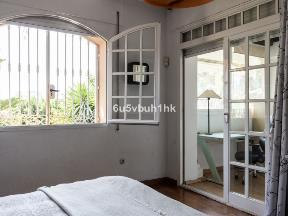 Villa for sale in Mijas