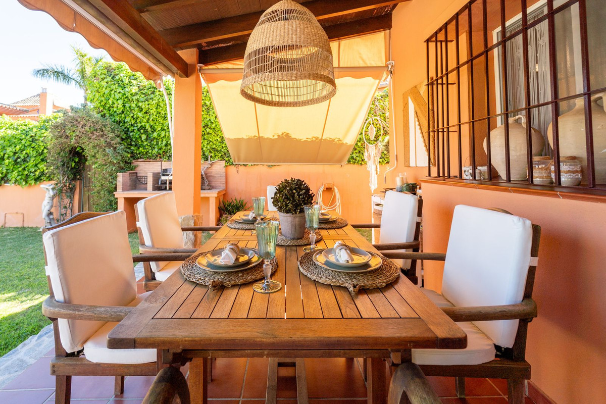Villa for sale in Mijas