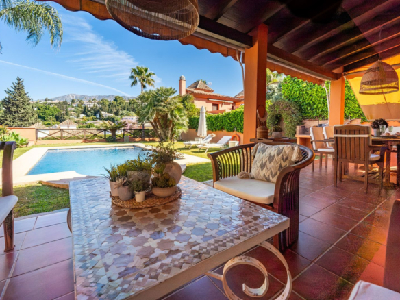 Villa for sale in Mijas