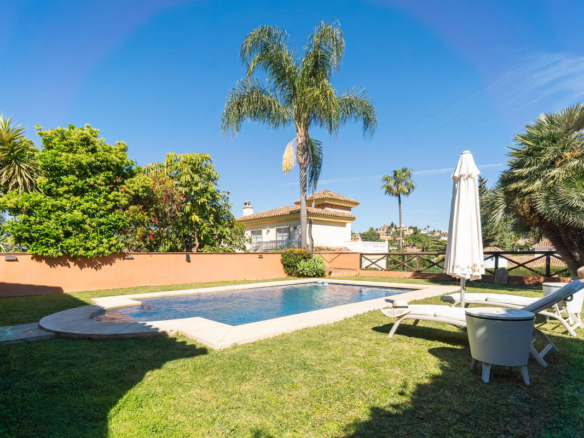 Villa for sale in Mijas