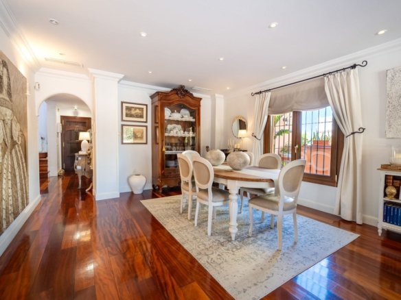 Villa for sale in Mijas