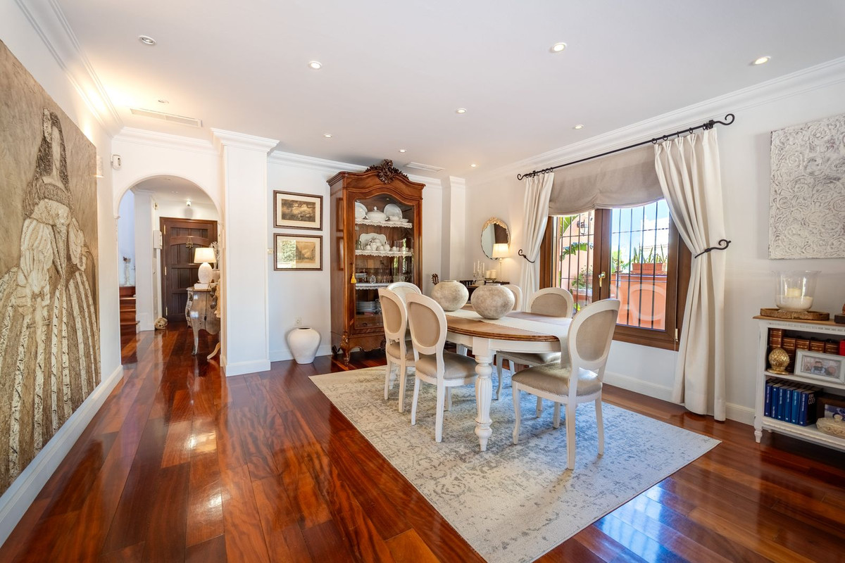 Villa for sale in Mijas