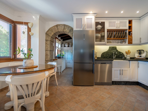 Villa for sale in Mijas