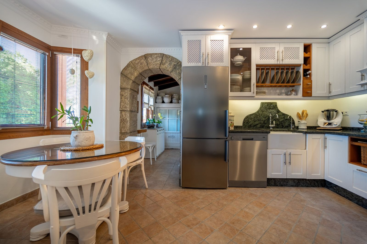 Villa for sale in Mijas