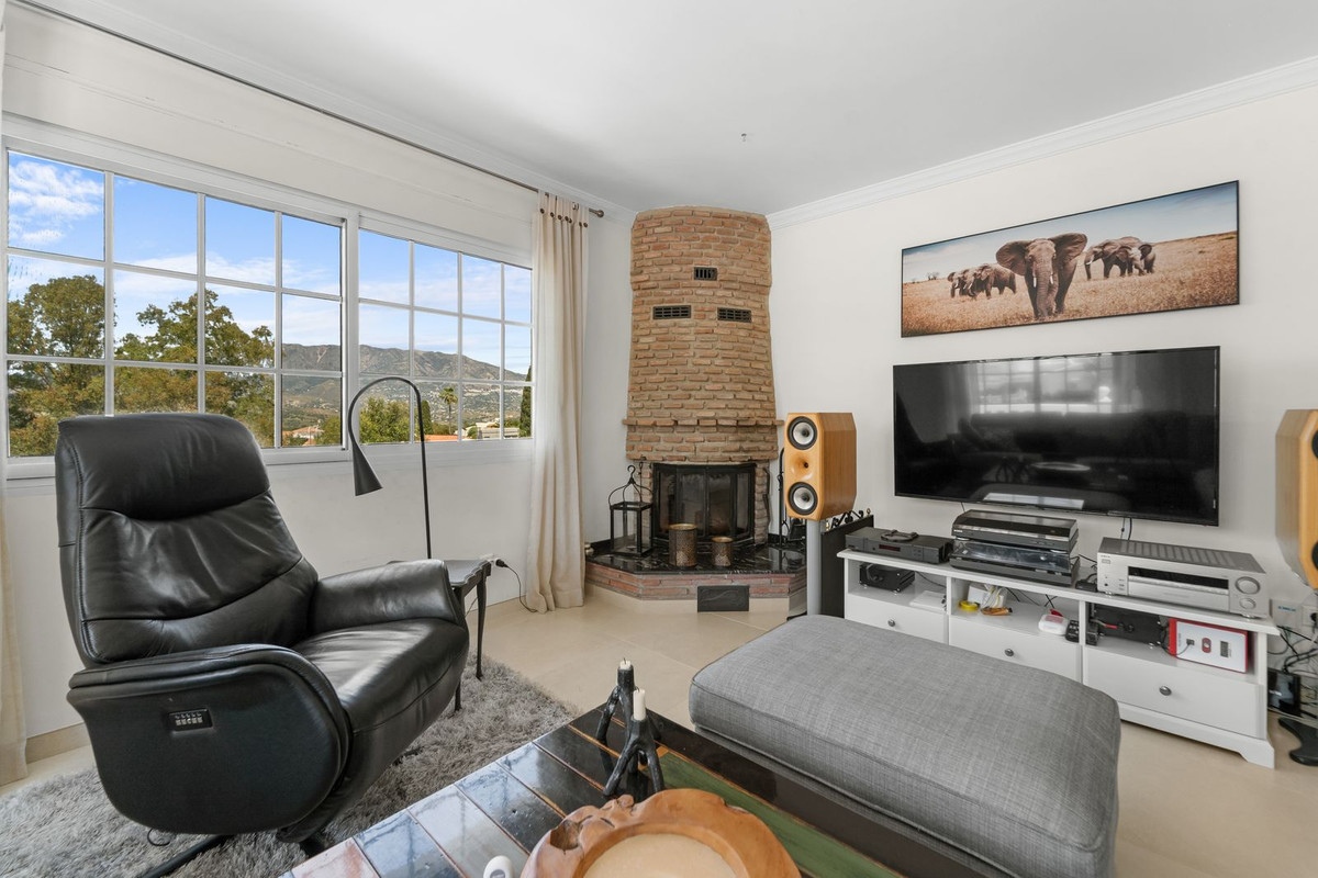 Villa for sale in Mijas