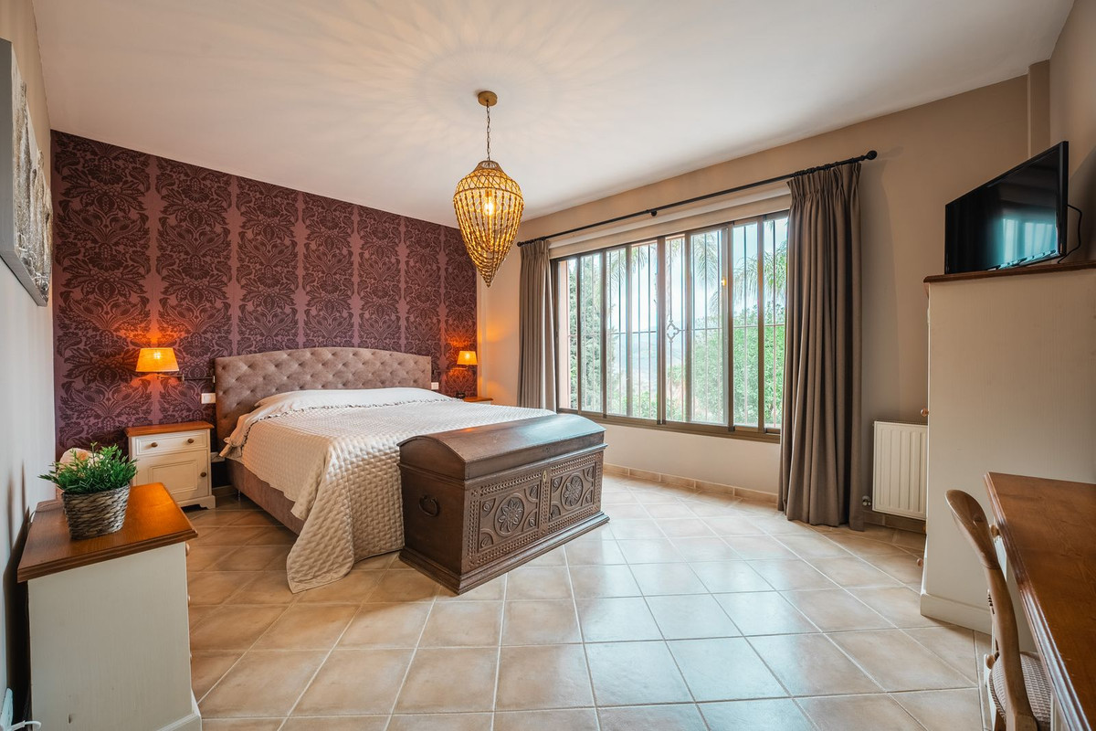 Villa for sale in Monda