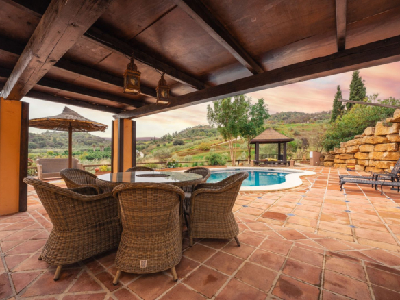 Villa for sale in Monda
