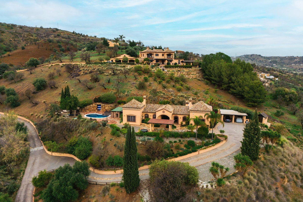 Villa for sale in Monda