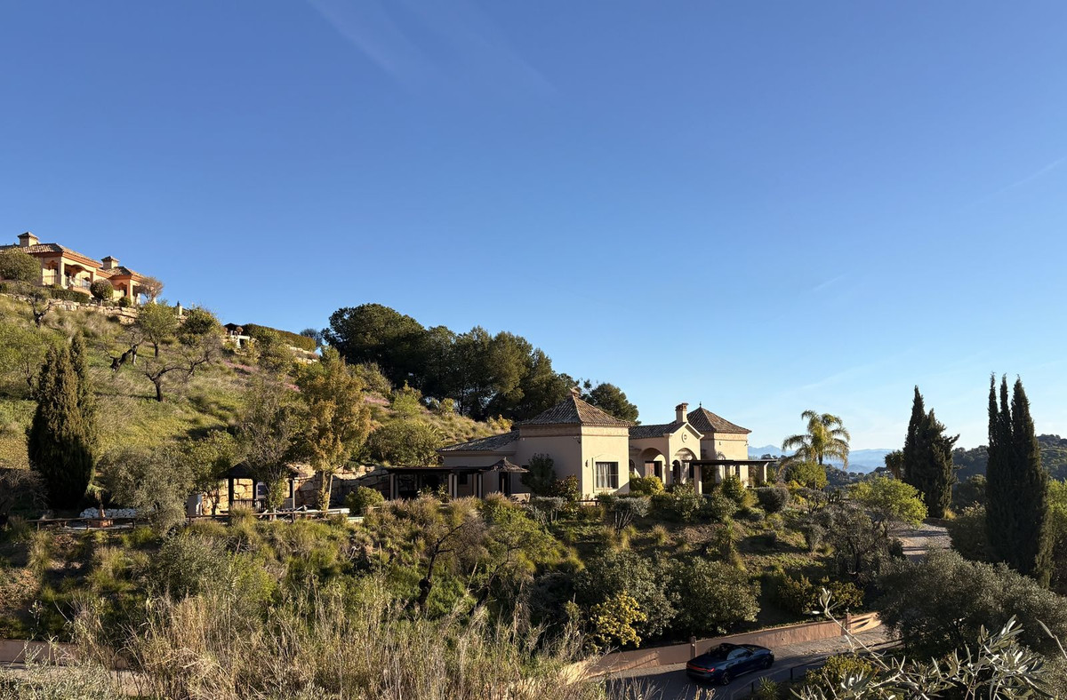 Villa for sale in Monda