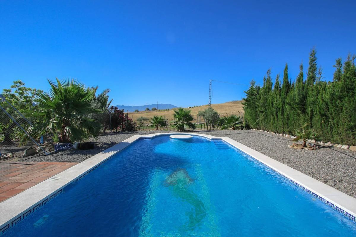 Villa for sale in Pizarra