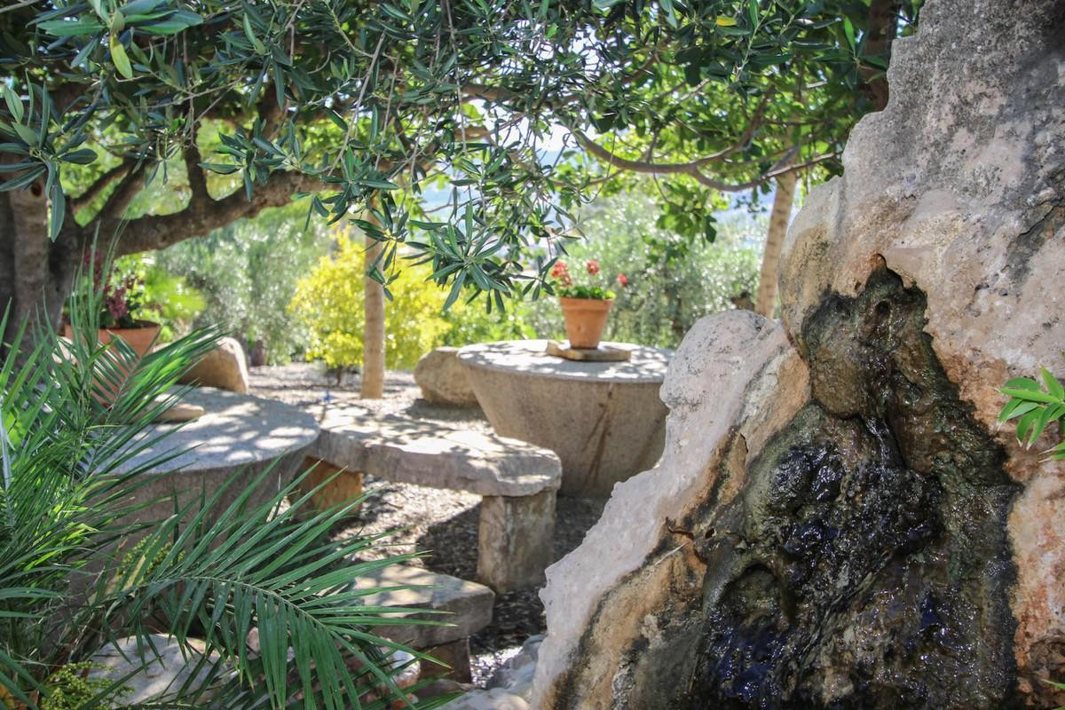 Villa for sale in Pizarra