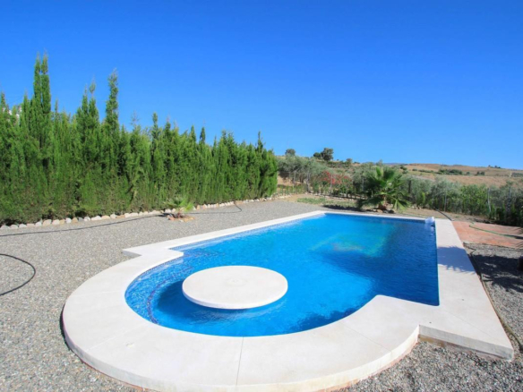 Villa for sale in Pizarra