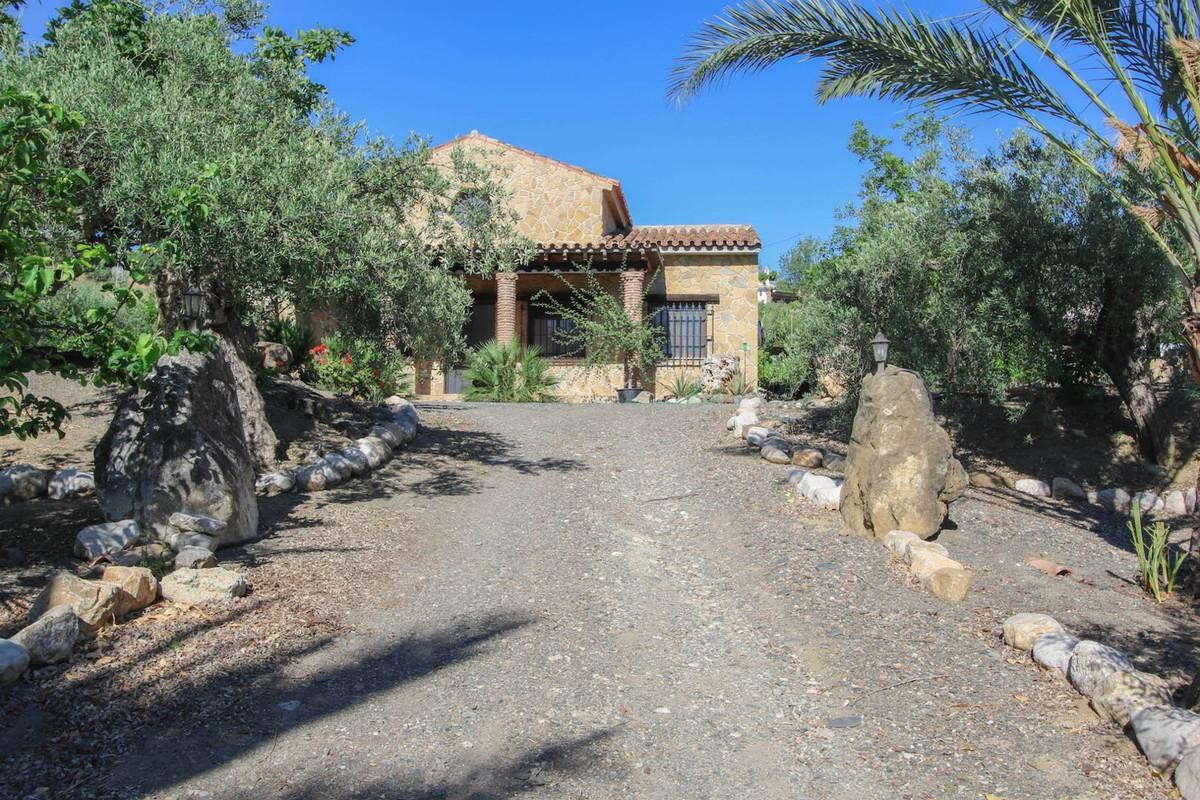 Villa for sale in Pizarra