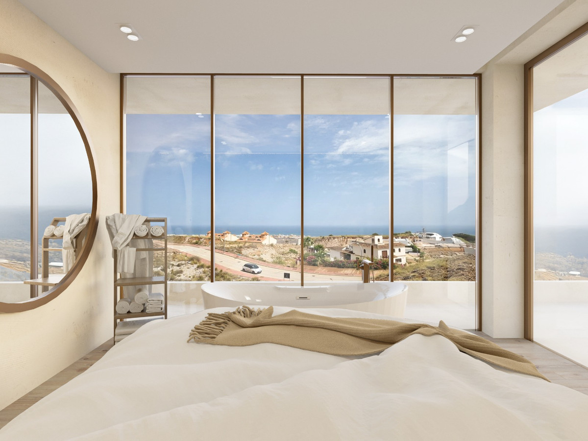 New Villa for sale in Benalmadena