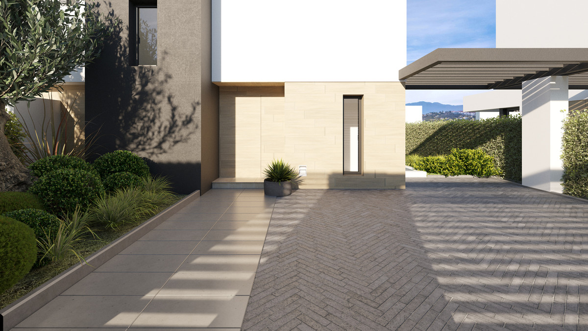 New Villa for sale in Estepona