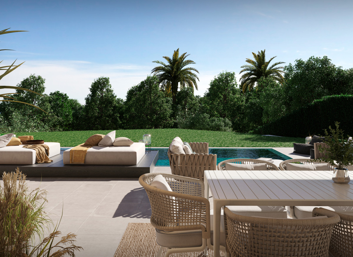 New Villa for sale in Estepona