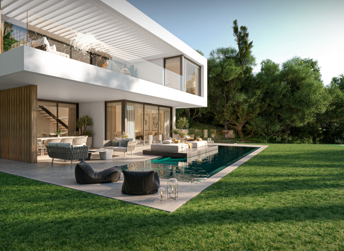 New Villa for sale in Estepona