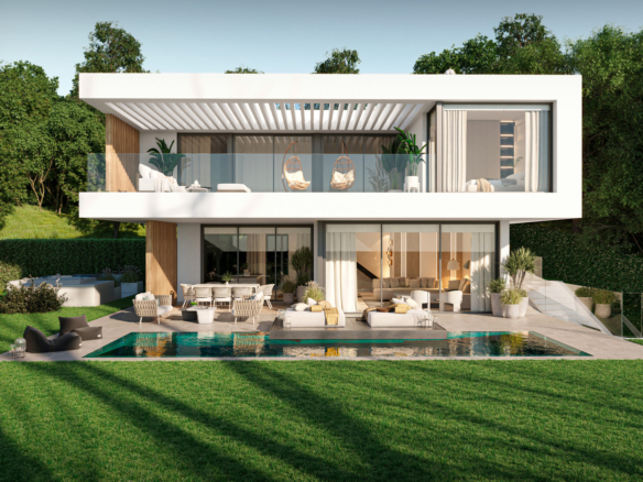 New Villa for sale in Estepona