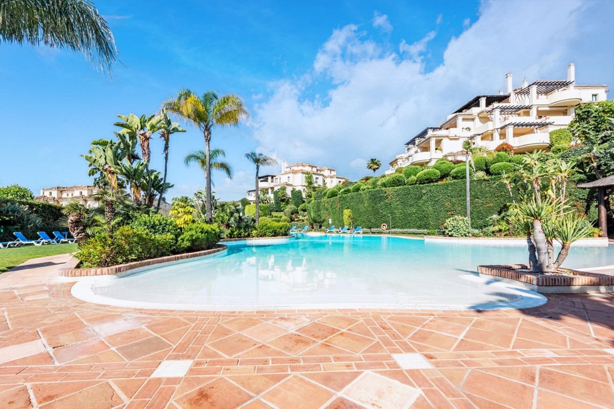 Apartment-in-Benahavis-Ref-R5158861 Apartment for sale in Benahavís