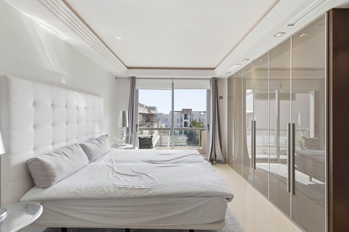 Apartment for sale in Benahavís
