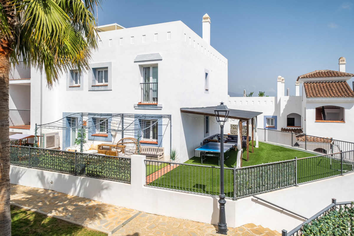 Apartment-in-Benahavis-Ref-R5375053 Apartment for sale in Benahavís