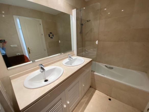 Apartment for sale in Benahavís