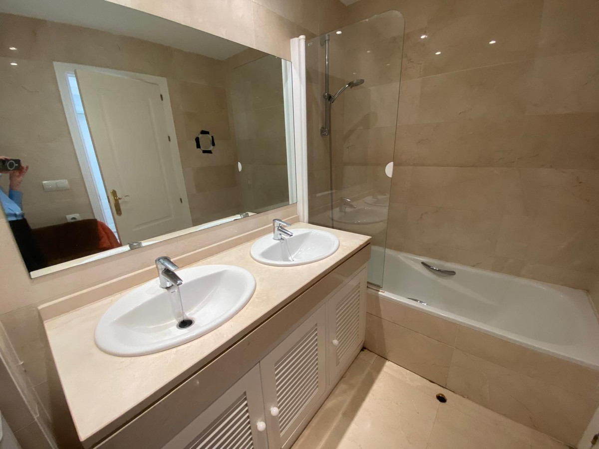 Apartment for sale in Benahavís
