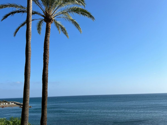 Apartment for sale in Estepona