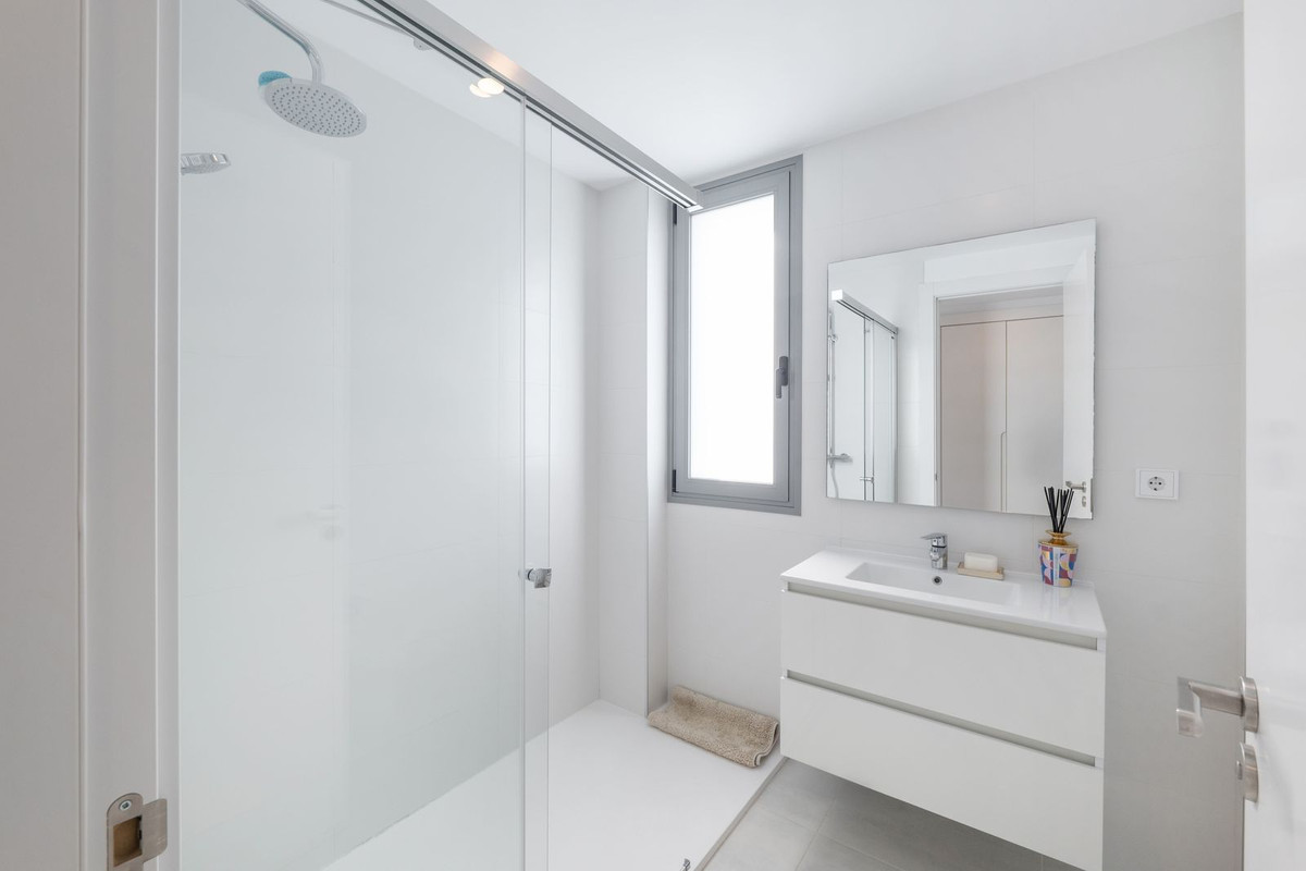 Apartment for sale in Estepona