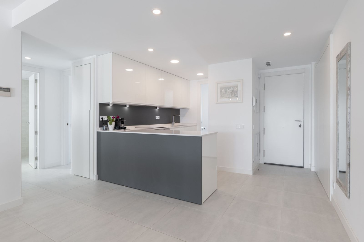 Apartment for sale in Estepona