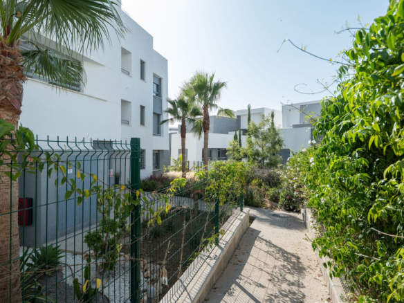 Apartment for sale in Estepona
